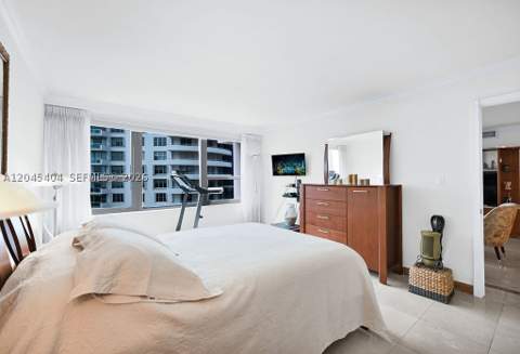 5225 Collins Ave 1117, Miami Beach FL - photo 12 of 35
