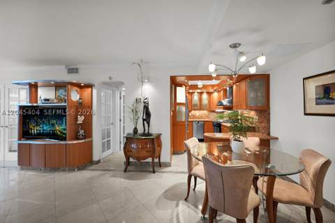 5225 Collins Ave 1117, Miami Beach FL - photo 20 of 35
