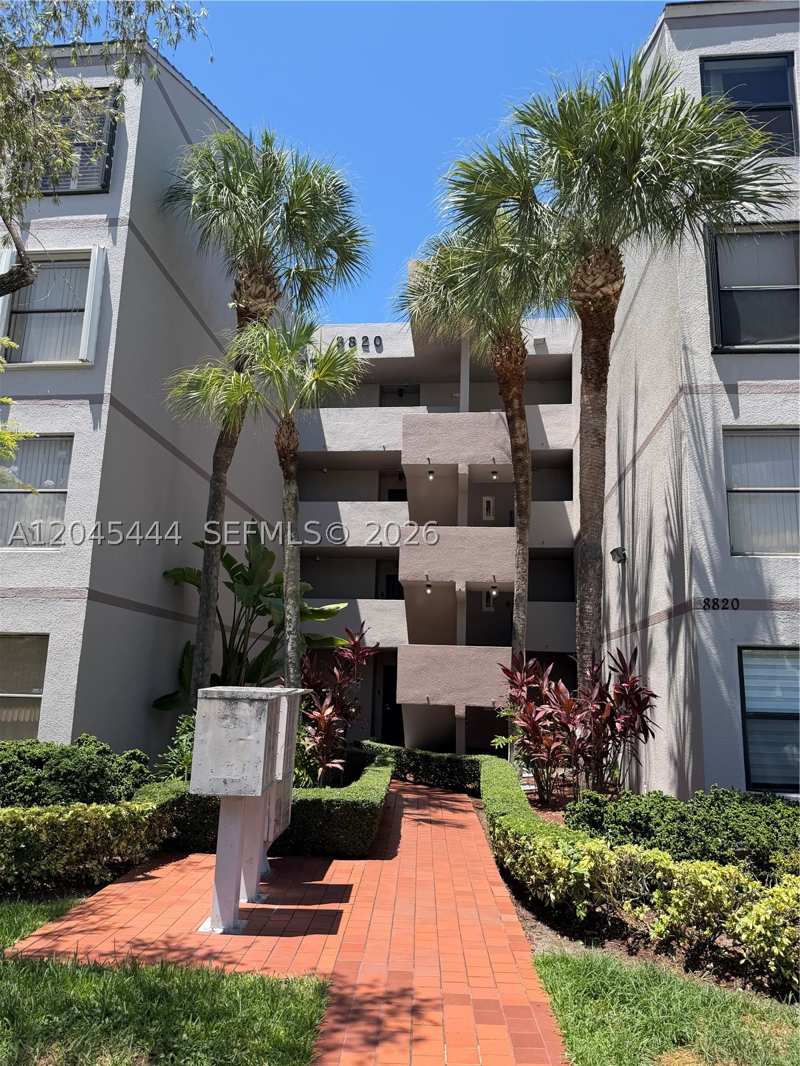 3 bedroom Condominium at 8820 SW 132nd Pl 405D-S, Calusa Club Vilg Bldg D S, Miami — photo 1