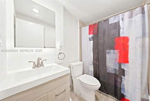 7501 E Treasure Dr 2S, North Bay Village FL - photo 23 of 31
