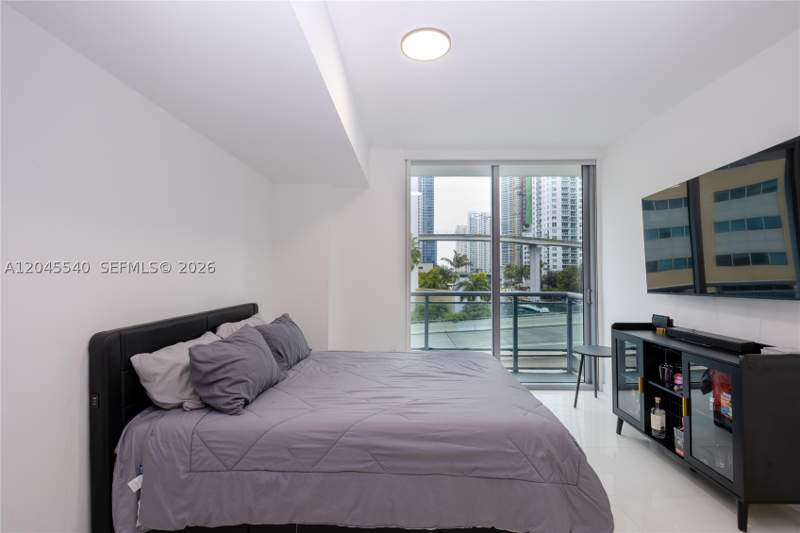 2 bedroom Condominium at 350 S Miami Ave 306, Wind Condo, Miami — photo 5