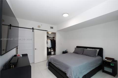 350 S Miami Ave 306, Miami FL - photo 6 of 12