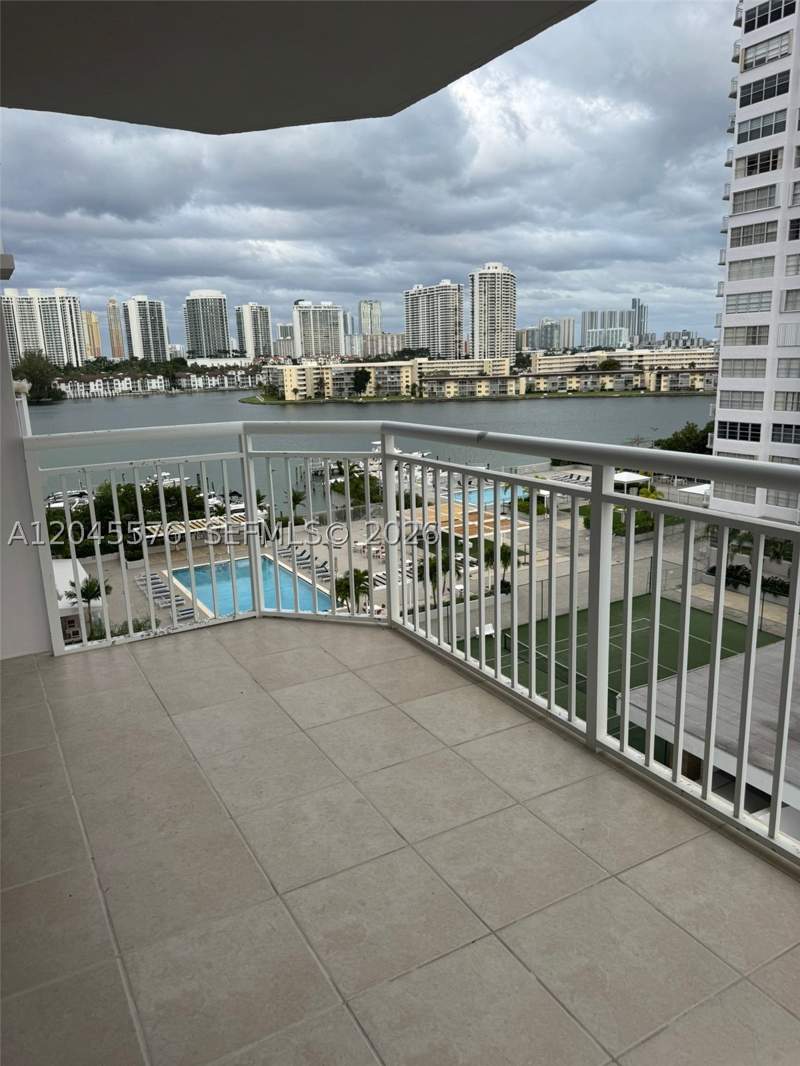 1 bedroom Condominium at 18051 Biscayne Blvd 803, Del Prado Condo, Aventura — photo 2