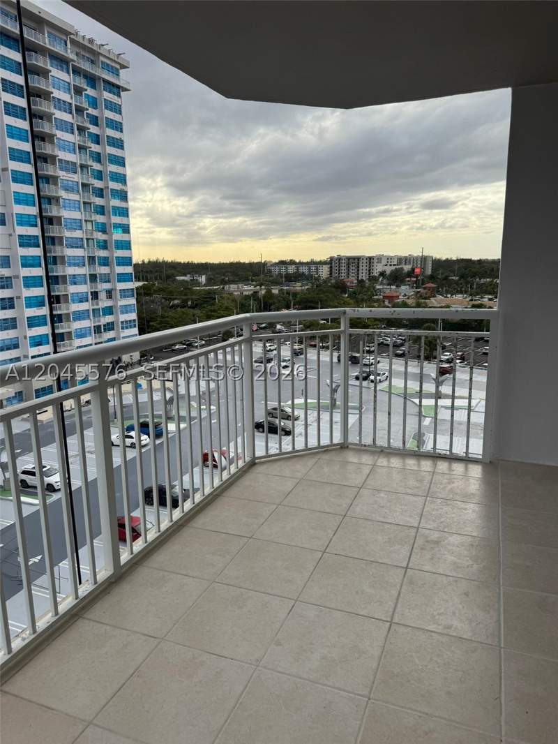 1 bedroom Condominium at 18051 Biscayne Blvd 803, Del Prado Condo, Aventura — photo 3