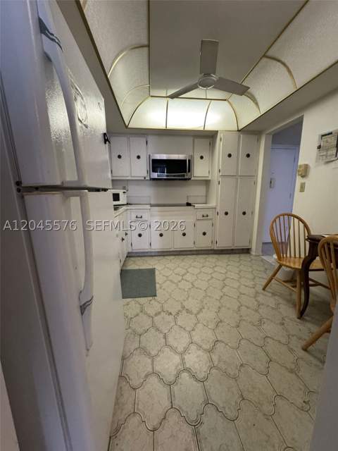 18051 Biscayne Blvd 803, Aventura FL - photo 6 of 14
