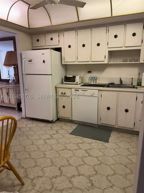 18051 Biscayne Blvd 803, Aventura FL - photo 7 of 14
