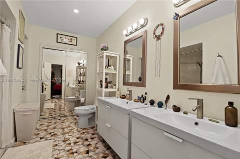 9720 Palmetto Club Ln W, Miami FL - photo 13 of 29