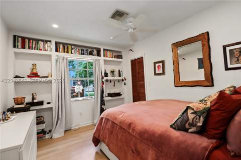 9720 Palmetto Club Ln W, Miami FL - photo 14 of 29