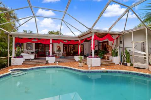 9720 Palmetto Club Ln W, Miami FL - photo 23 of 29