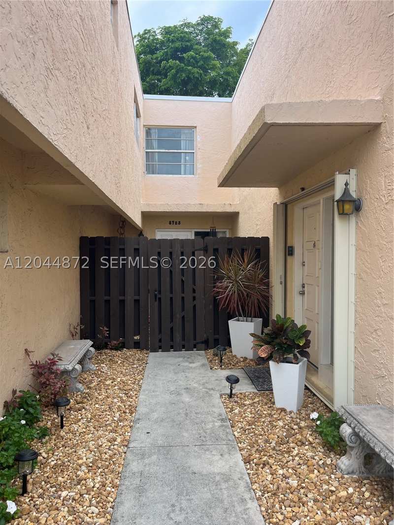 2 bedroom Condominium at 8925 NE 4 Avenue Rd 8925, Shores Villas Condo, Miami Shores — photo 1