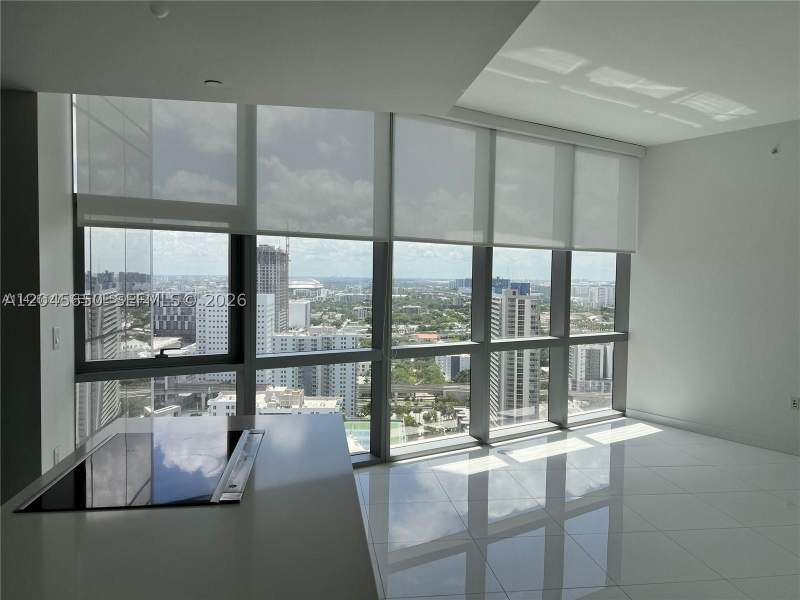 1 bedroom Condominium at 851 NE 1st Ave 2702, Paramount Miami Worldcent, Miami — photo 4