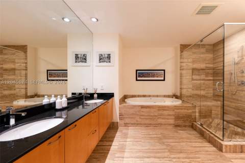 15901 Collins Ave 2502, Sunny Isles Beach FL - photo 16 of 38