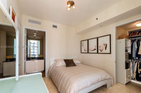15901 Collins Ave 2502, Sunny Isles Beach FL - photo 24 of 38