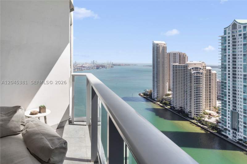 2 bedroom Condominium at 300 S Biscayne Blvd T-2806, Met 1 Condo, Miami — photo 2