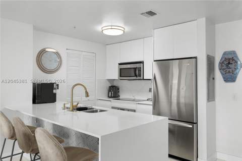 300 S Biscayne Blvd T-2806, Miami FL - photo 8 of 19