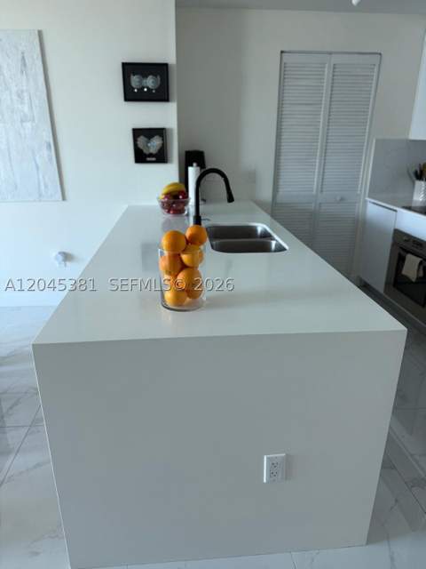 300 S Biscayne Blvd T-2806, Miami FL - photo 9 of 19