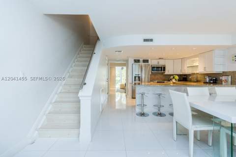 425 Grapetree Dr 206, Key Biscayne FL - photo 14 of 47
