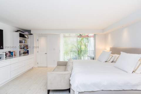 425 Grapetree Dr 206, Key Biscayne FL - photo 15 of 47