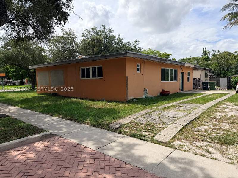 3 bedroom SingleFamilyResidence at 13105 NW 12th Ave, Biscayne Village Heights, North Miami — photo 3