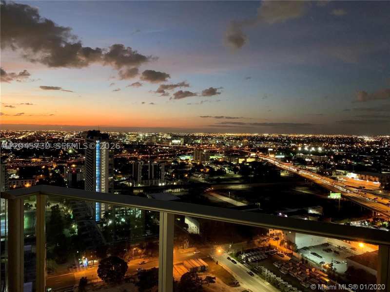 2 bedroom Condominium at 851 NE 1st Ave 1208, Paramount Miami Worldcent, Miami — photo 1