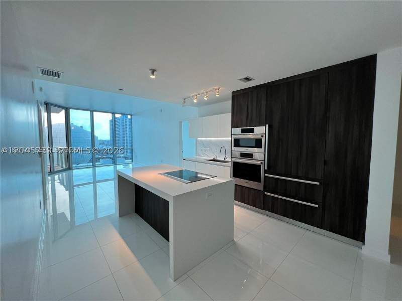 2 bedroom Condominium at 851 NE 1st Ave 1208, Paramount Miami Worldcent, Miami — photo 3