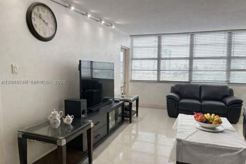 1351 NE Miami Gardens Dr 511E, Miami FL - photo 16 of 24