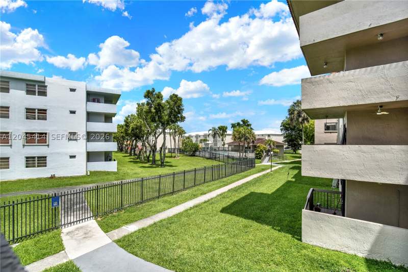 2 bedroom Condominium at 1101 SW 122nd Ave 205, Garden Lake Towers Condo, Miami — photo 4