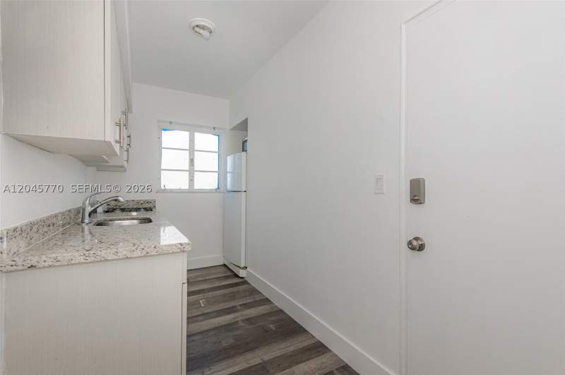 1 bedroom Condominium at 8340 Crespi Blvd 20, Winds Of Nobe Condo, Miami Beach — photo 4