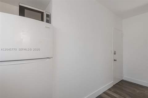 8340 Crespi Blvd 20, Miami Beach FL - photo 8 of 18