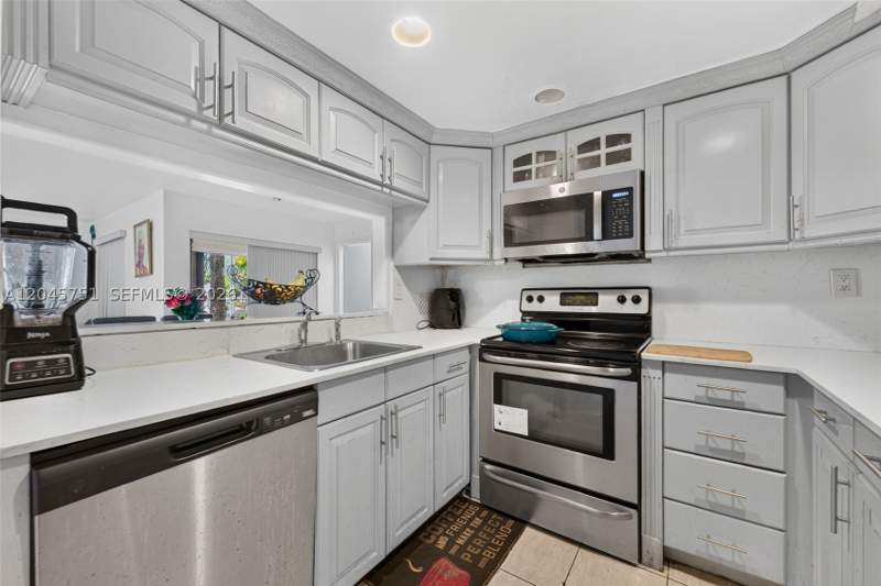 3 bedroom Condominium at 20065 NE 3rd Ct 5, Quatraine Condo I Ph I, Miami — photo 3