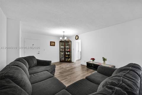 942 NE 199th St 4E, Miami FL - photo 13 of 46