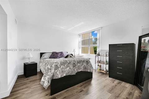 942 NE 199th St 4E, Miami FL - photo 20 of 46