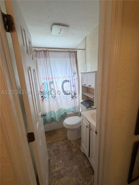 16980 SW 104th Ave, Miami FL - photo 16 of 26