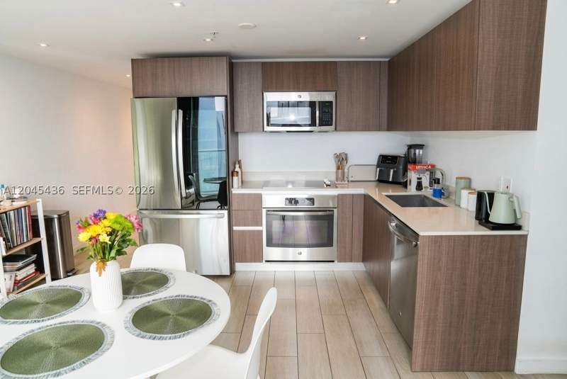 2 bedroom Condominium at 1600 SW 1st Ave 906, Le Parc At Brickell Condo, Miami — photo 2