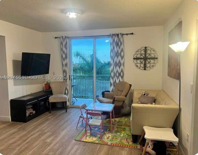 2 bedroom Condominium at 3500 Coral Way 513, Coral Plaza Of Miami Cond, Miami — photo 5