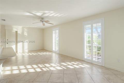 7520 SW 164th St, Palmetto Bay FL - photo 10 of 25