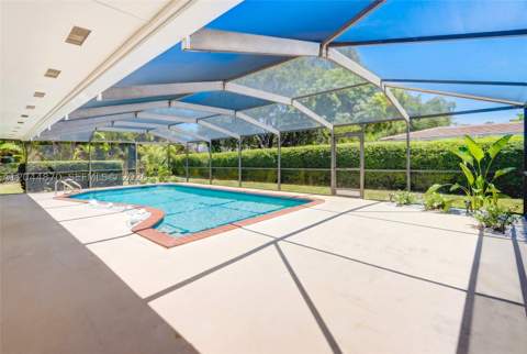 7520 SW 164th St, Palmetto Bay FL - photo 11 of 25