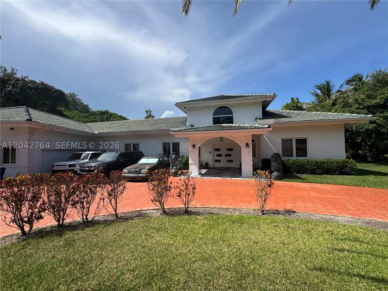 7 bedroom SingleFamilyResidence at 7935 SW 128th St, Pine Tree Estates, Pinecrest — photo 1