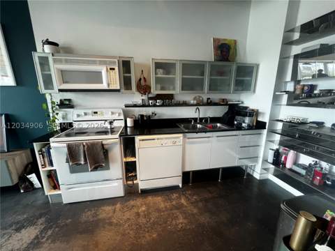 10 SW South River Dr 812, Miami FL - photo 21 of 34