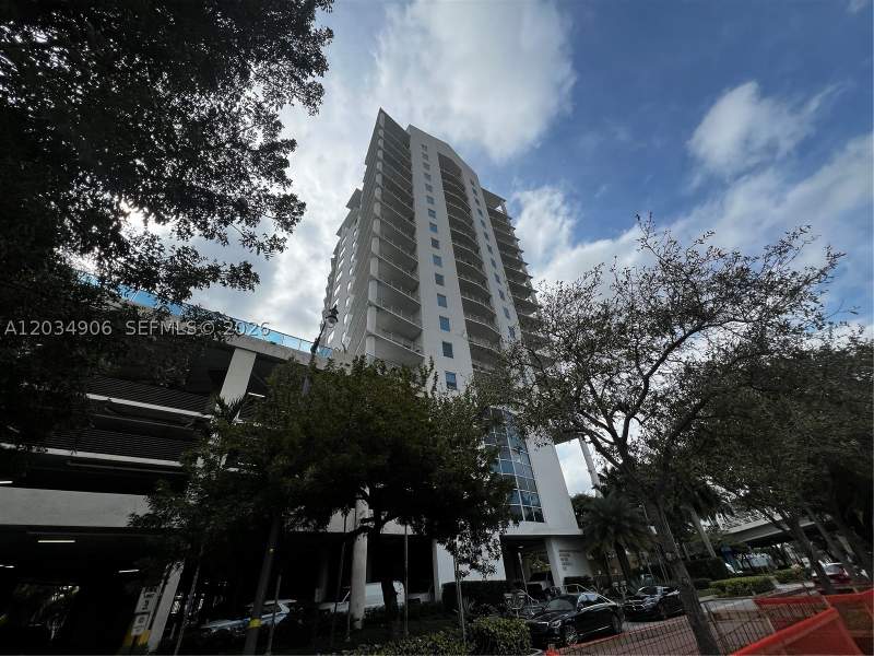 1 bedroom Condominium at 10 SW South River Dr 812, Neo Condo Neo Loft, Miami — photo 3