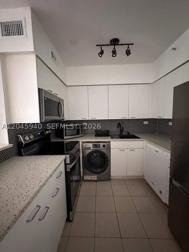1 bedroom Condominium at 1500 Bay Rd 264S, Flamingo South Beach I Co, Miami Beach — photo 2