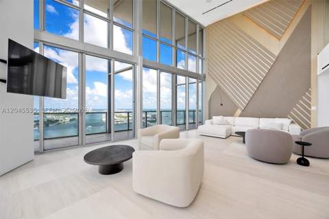 1100 Biscayne Blvd 3906, Miami FL - photo 19 of 71