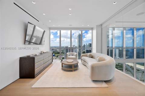 1100 Biscayne Blvd 3906, Miami FL - photo 24 of 71