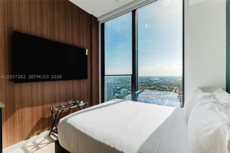 0 bedroom Condominium at 20 NE 11th st 4807B, E11Even Hotel & Residen, Miami — photo 2