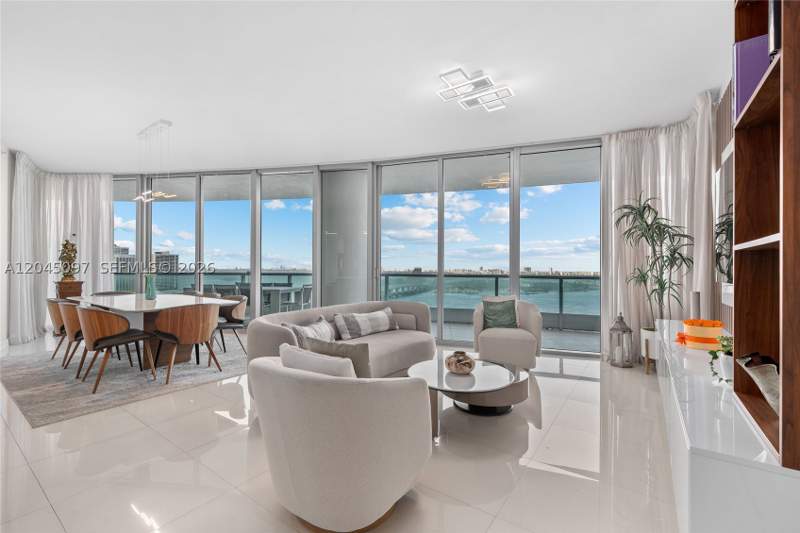 3 bedroom Condominium at 900 Biscayne Blvd 2506, 900 BISCAYNE BAY CONDO, Miami — photo 1