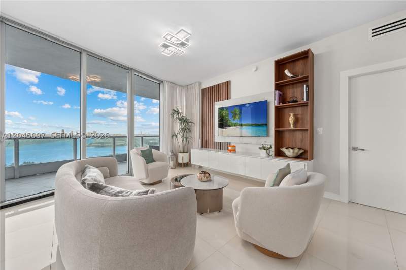 3 bedroom Condominium at 900 Biscayne Blvd 2506, 900 BISCAYNE BAY CONDO, Miami — photo 3