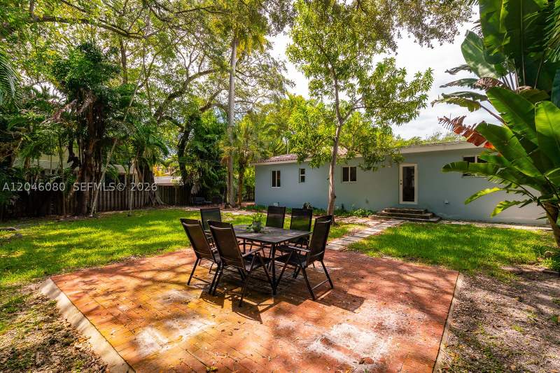 3 bedroom SingleFamilyResidence at 2215 Tequesta Ln, Silver Bluff Est Sec C, Miami — photo 3