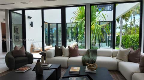 570 S Shore Dr, Miami Beach FL - photo 22 of 66