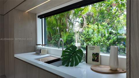 570 S Shore Dr, Miami Beach FL - photo 6 of 66