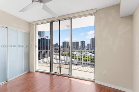 1750 N Bayshore Dr 2414, Miami FL - photo 14 of 32